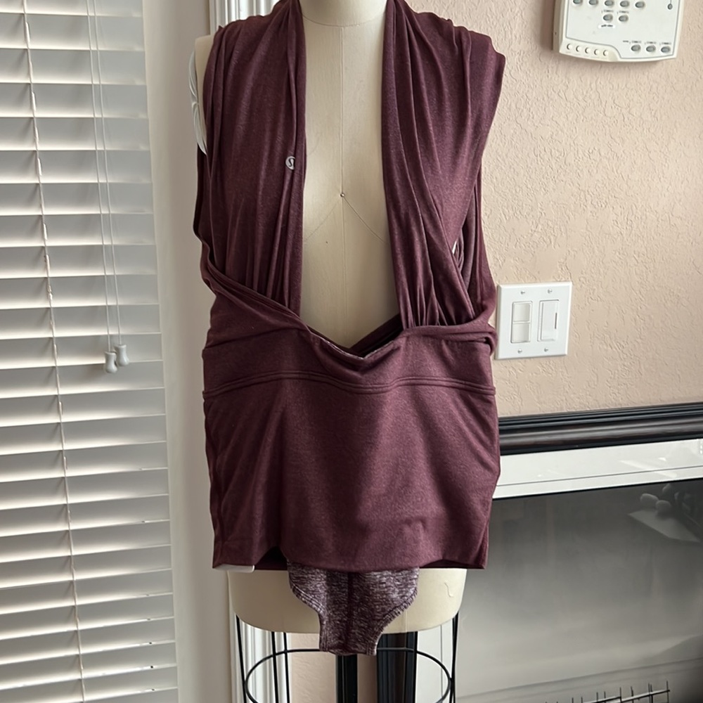 Lululemon - Picture 3 of 9